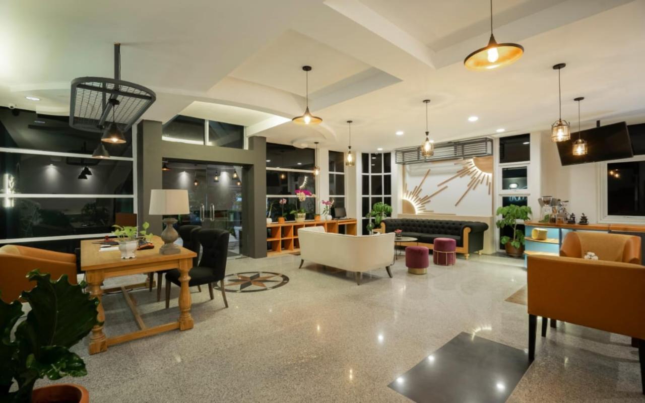 Madina Inn Джокьякарта Экстерьер фото