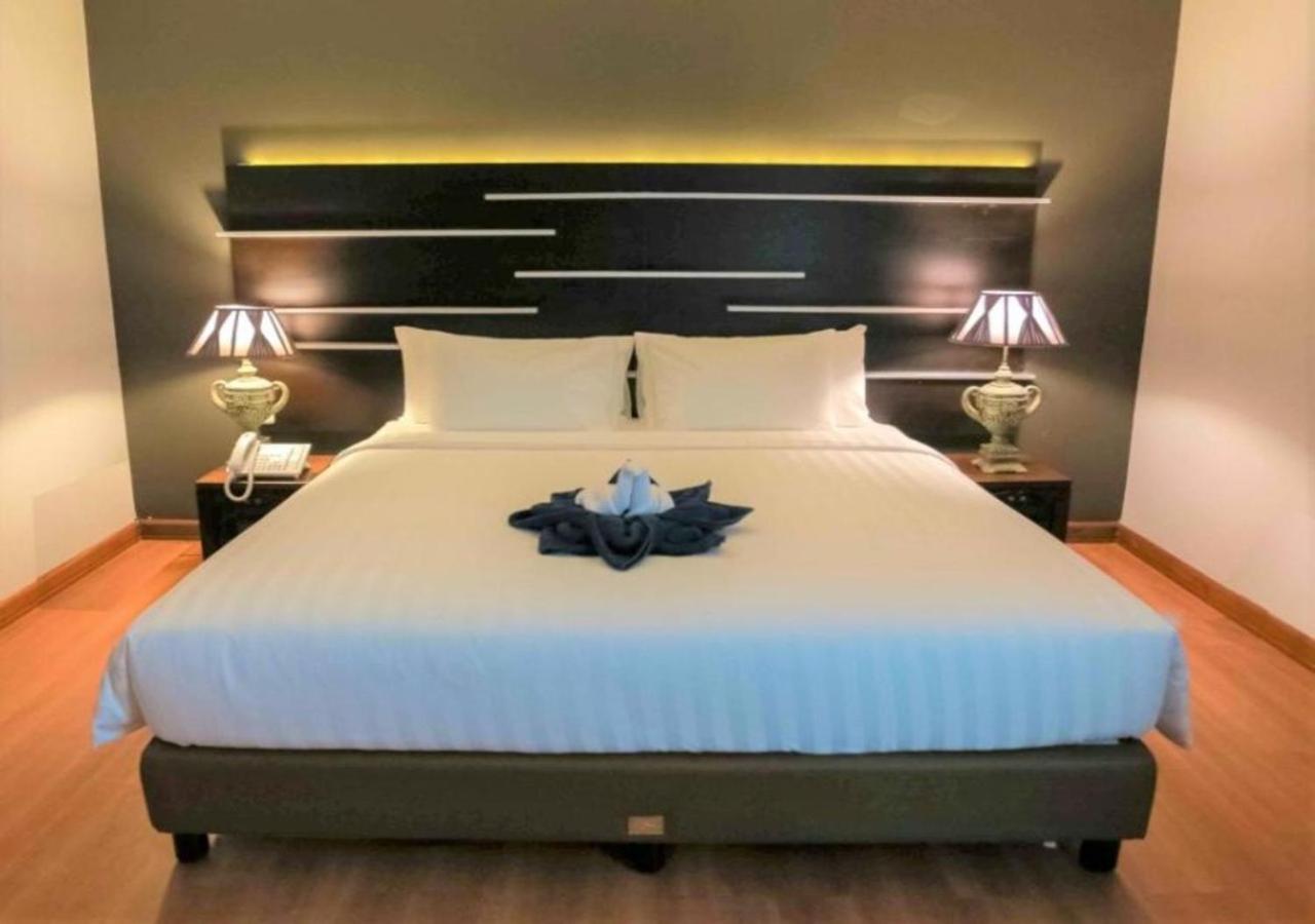 Madina Inn Джокьякарта Экстерьер фото