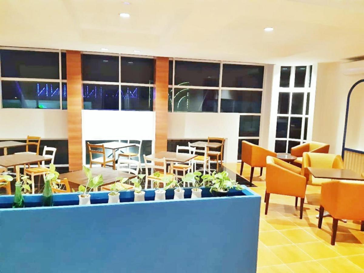 Madina Inn Джокьякарта Экстерьер фото