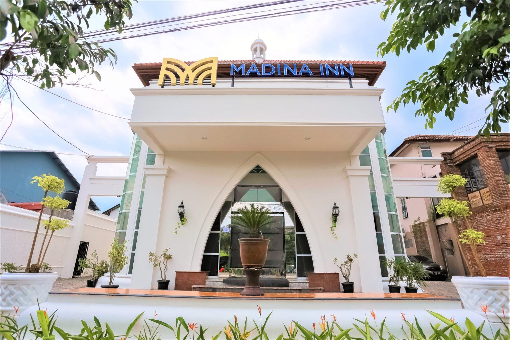 Madina Inn Джокьякарта Экстерьер фото