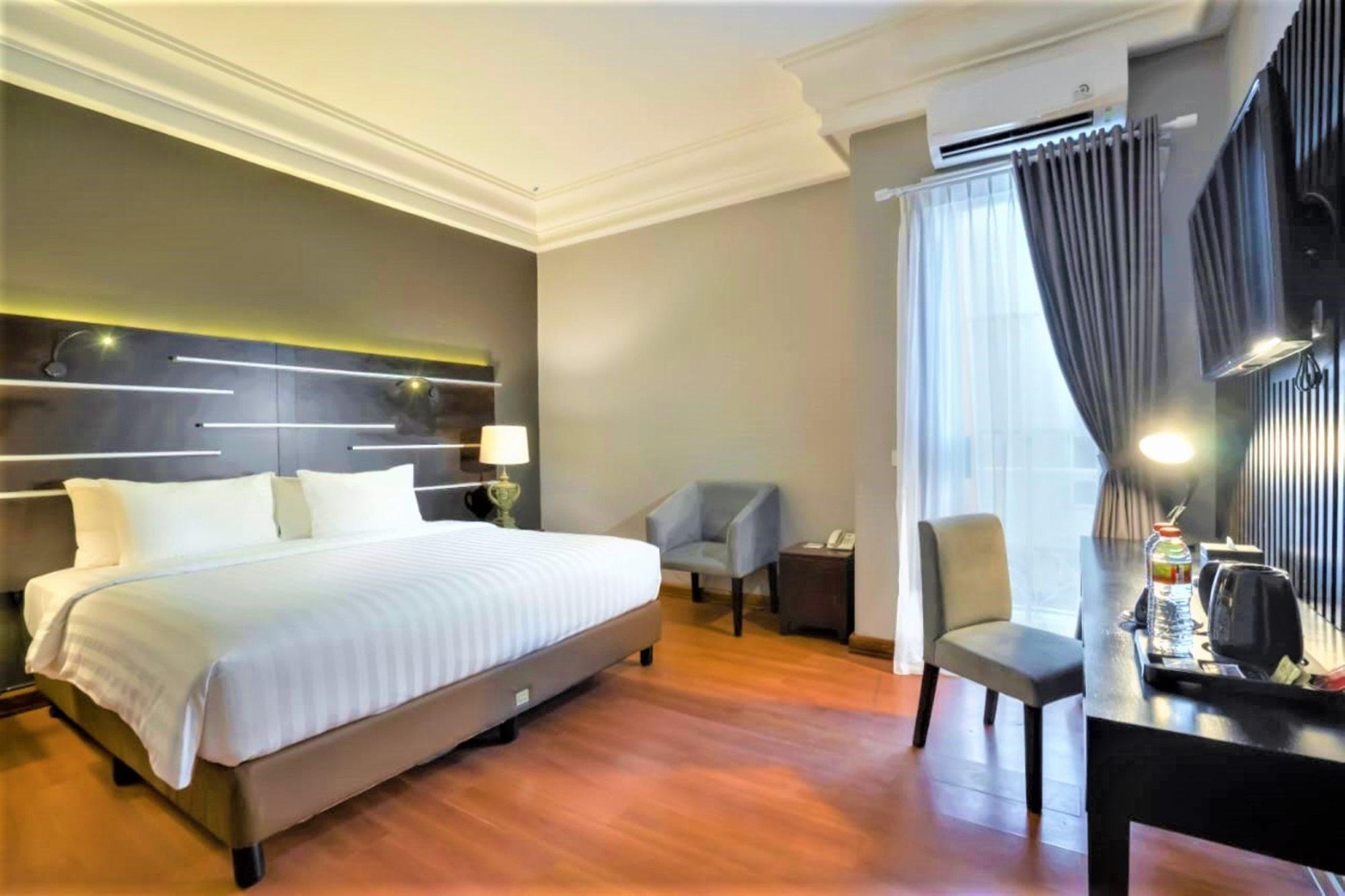 Madina Inn Джокьякарта Экстерьер фото