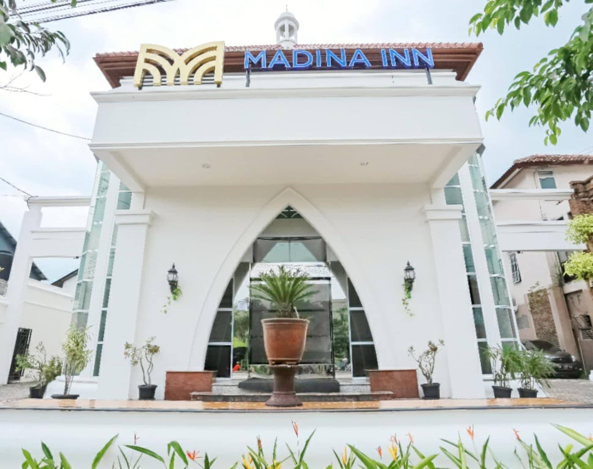 Madina Inn Джокьякарта Экстерьер фото